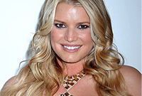 Jessica-simpsons-bombshell-makeup-side